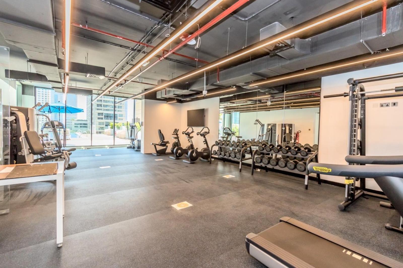 Gma Liv 2br Partly Sea View Apartment Dubai