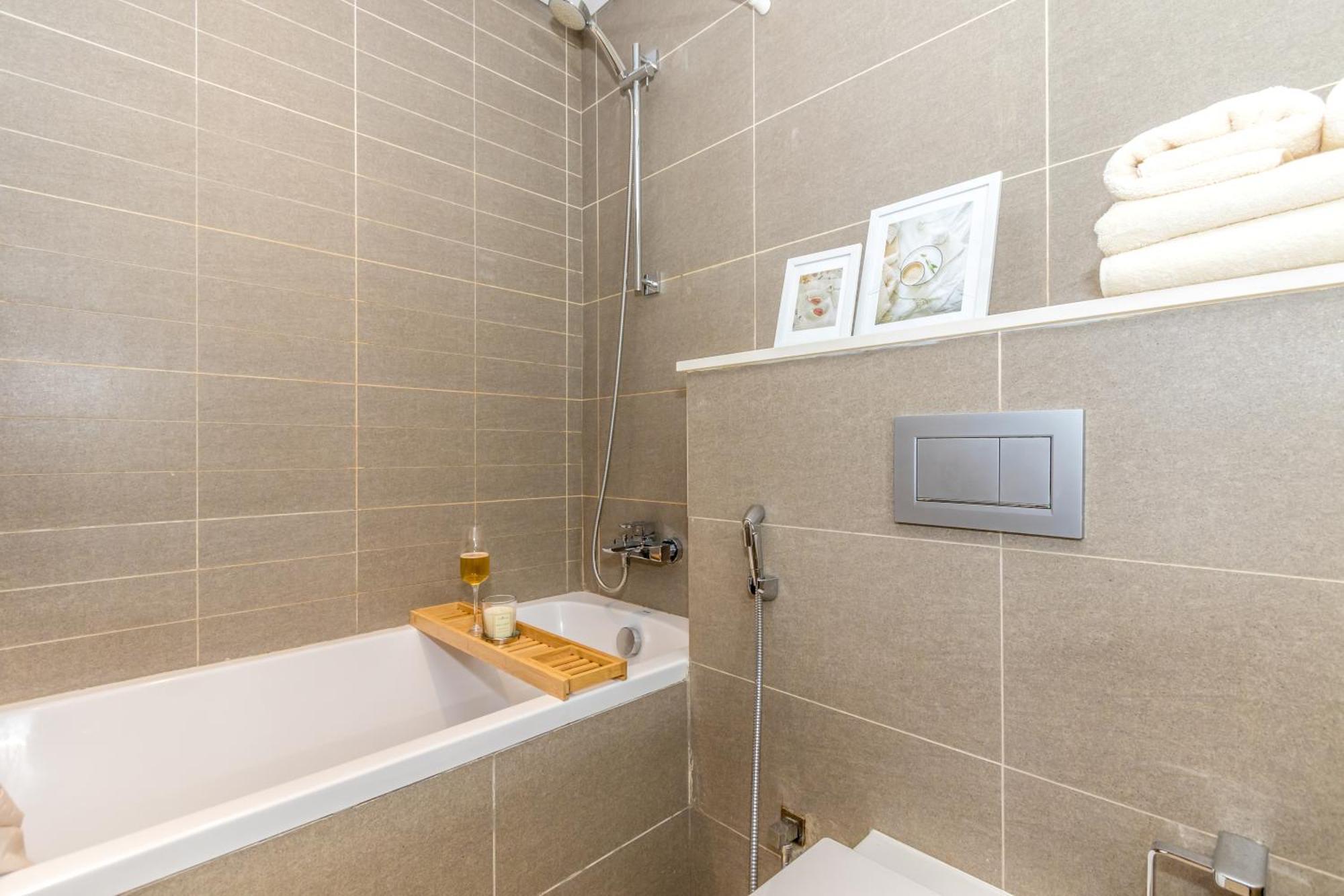 Apartment Gma Liv 2br Partly Sea View Dubai
