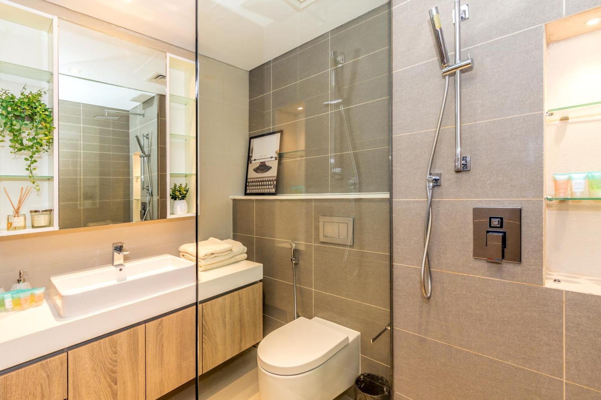 Gma Liv 2br Partly Sea View Dubai