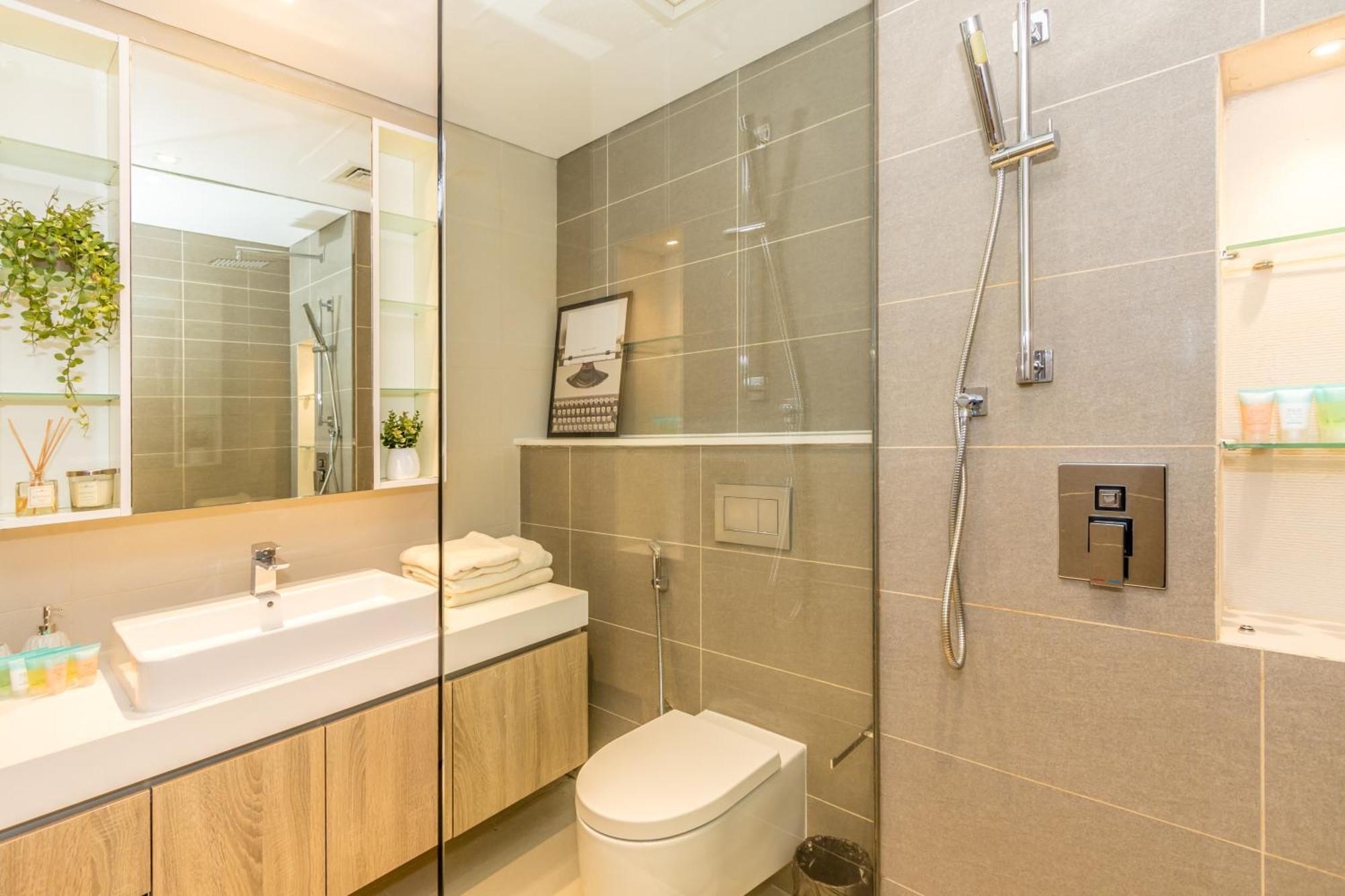 Gma Liv 2br Partly Sea View Dubai