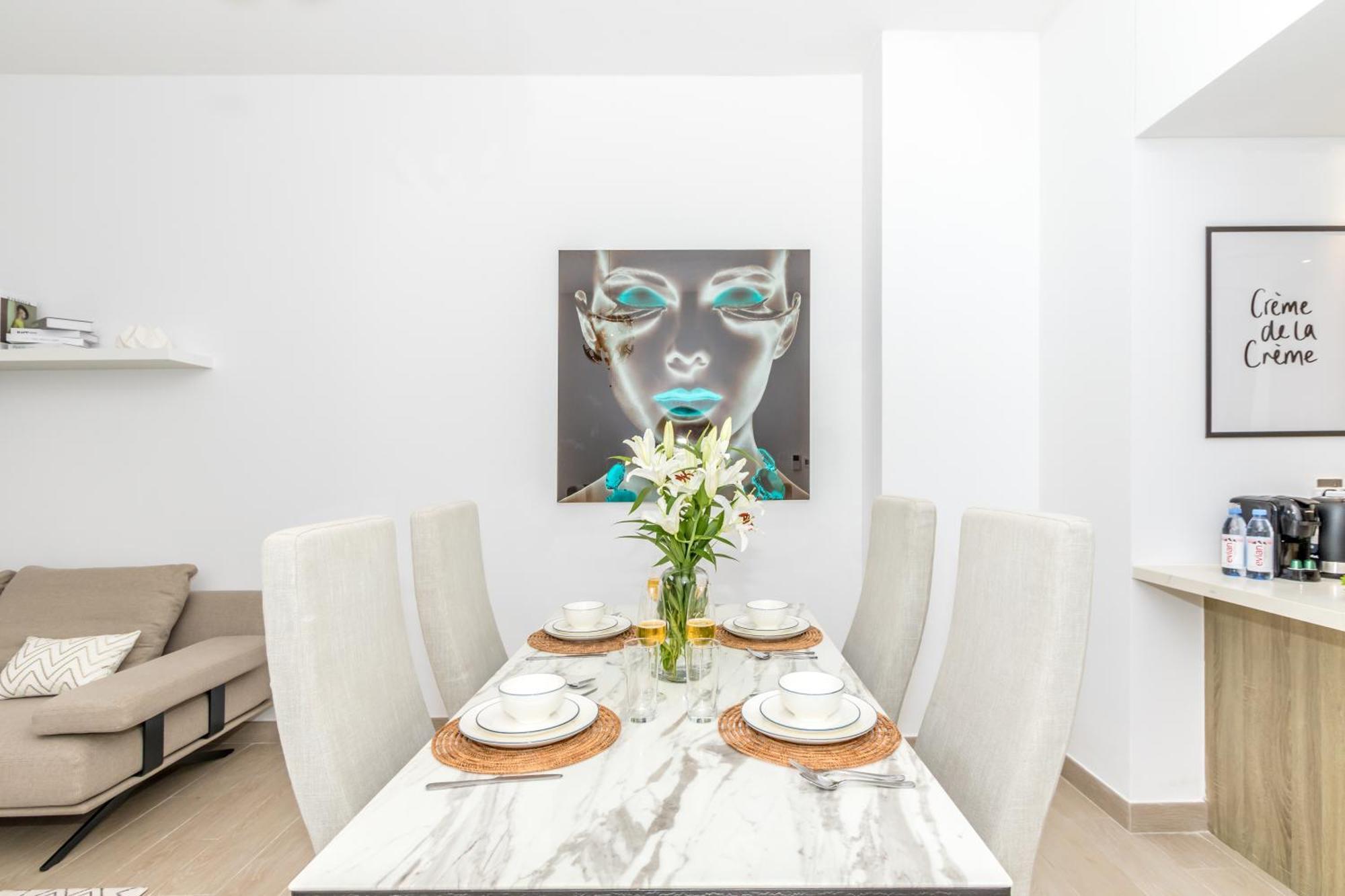 Gma Liv 2br Partly Sea View Apartment Dubai
