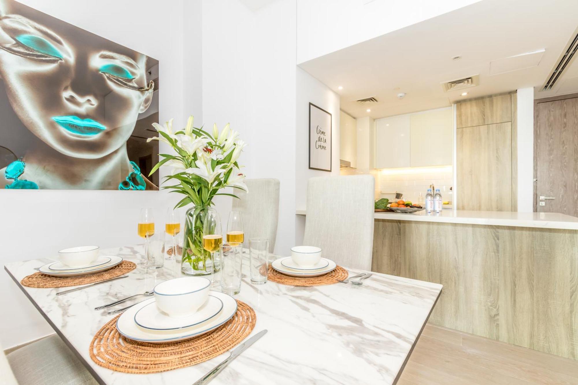 Gma Liv 2br Partly Sea View Apartment Dubai